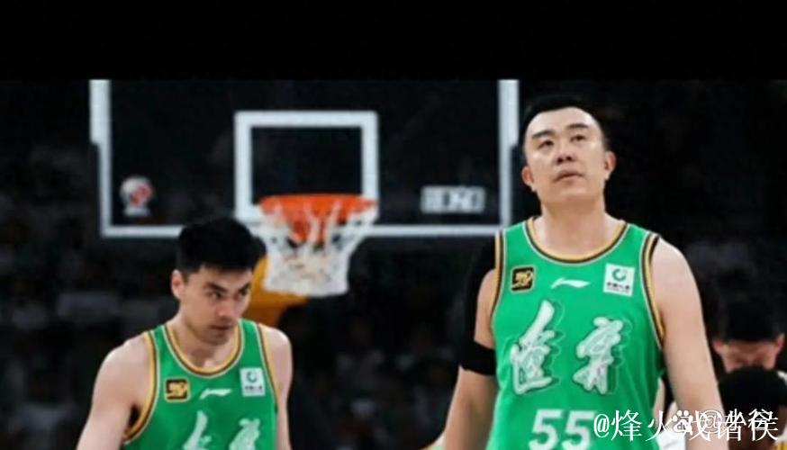 突发!韩德君暂不希望举行退役仪式,或与李晓旭一起举办? 突发!韩德君暂不希望举行退役仪式,或与李晓旭一起举办?